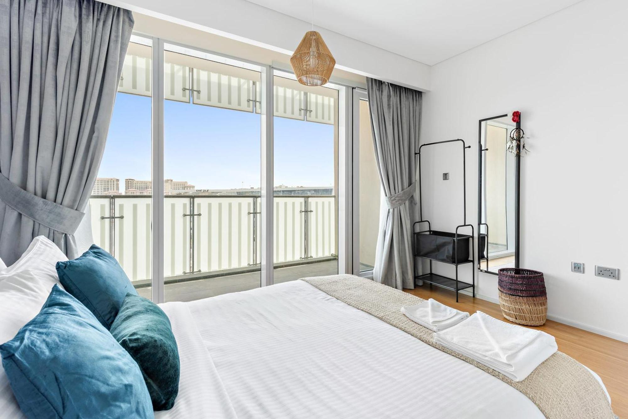 Silkhaus Modern 2bdr Near Banks Of Al Rahah *