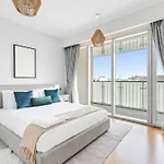 Silkhaus Modern 2Bdr Near Banks Of Al Rahah